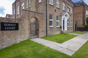 Photo 15- click for photo gallery